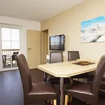 アパート Haus De Niege Wech 03 Mit Gratis Nutzung Vom Ahoi Erlebnisbad Und Sauna In Sellin ティースゾー