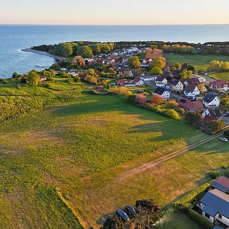 Balkon Mit Meerblick, Gratis Nutzung Vom Ahoi Erlebnisbad Und Sauna In Sellin - Haus De Niege Wech 03 *