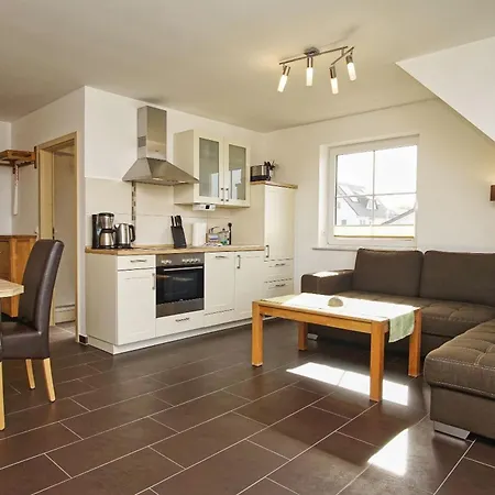 Balkon Mit Meerblick, Gratis Nutzung Vom Ahoi Erlebnisbad Und Sauna In Sellin - Haus De Niege Wech 03 * ثيسو