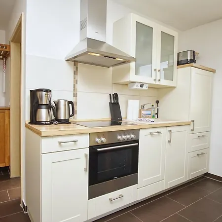 Balkon Mit Meerblick, Gratis Nutzung Vom Ahoi Erlebnisbad Und Sauna In Sellin - Haus De Niege Wech 03 شقة *